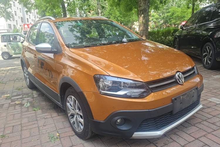 Used Volkswagen Polo 2016 1.6L Cross Polo Automatic Exterior 1