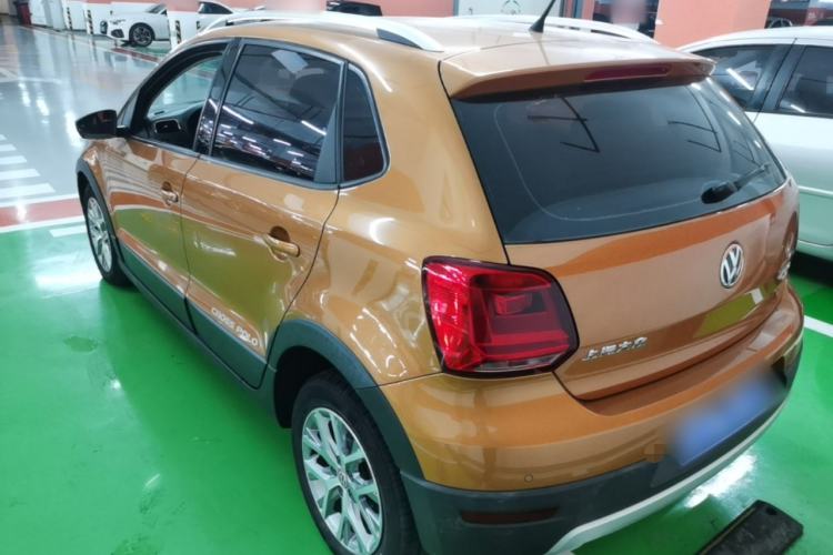 Used Volkswagen Polo 2016 1.6L Cross Polo Automatic Exterior 2