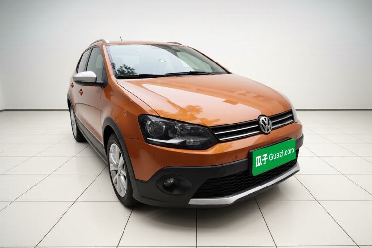 Used Volkswagen Polo 2016 1.6L Cross Polo Automatic Exterior 2