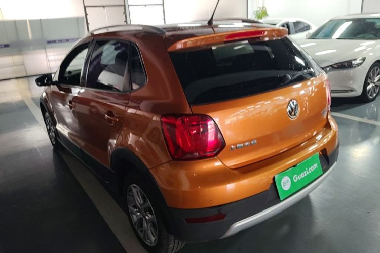 Used Volkswagen Polo 2016 1.6L Cross Polo Automatic Exterior 2
