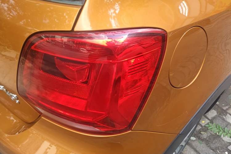 Used Volkswagen Polo 2016 1.6L Cross Polo Automatic Exterior 3