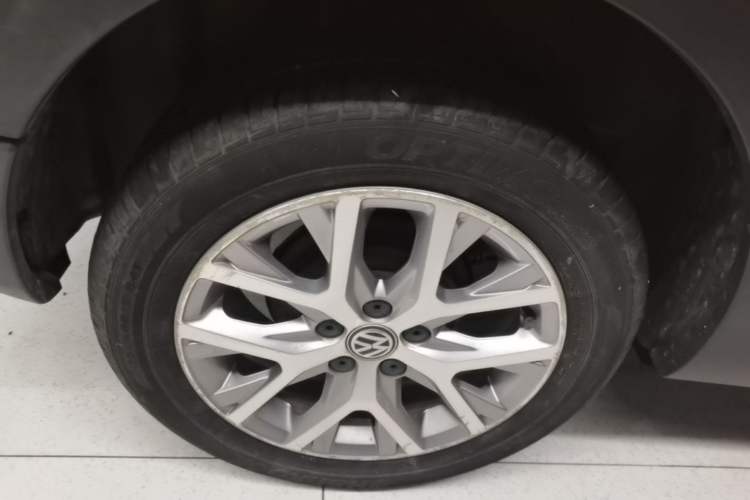 Used Volkswagen Polo 2016 1.6L Cross Polo Automatic Exterior 5