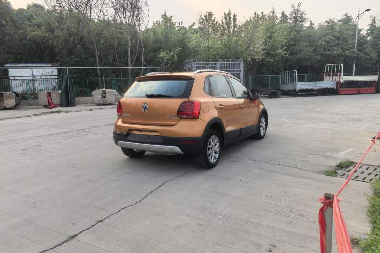 Used Volkswagen Polo 2016 1.6L Cross Polo Automatic Exterior 5