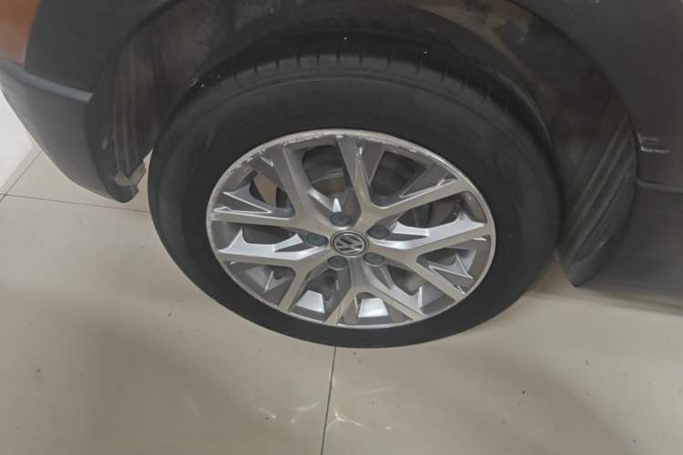 Used Volkswagen Polo 2016 1.6L Cross Polo Automatic Exterior 5