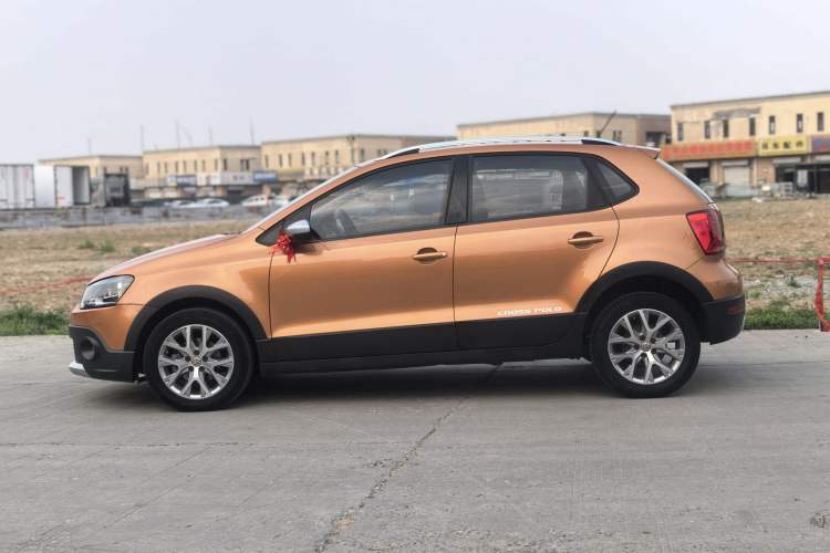 Used Volkswagen Polo 2016 1.6L Cross Polo Automatic Exterior 8