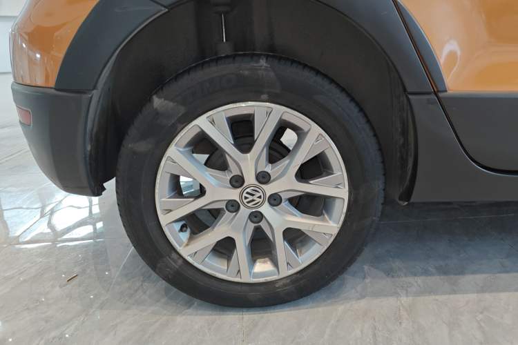 Used Volkswagen Polo 2016 1.6L Cross Polo Automatic Exterior 8