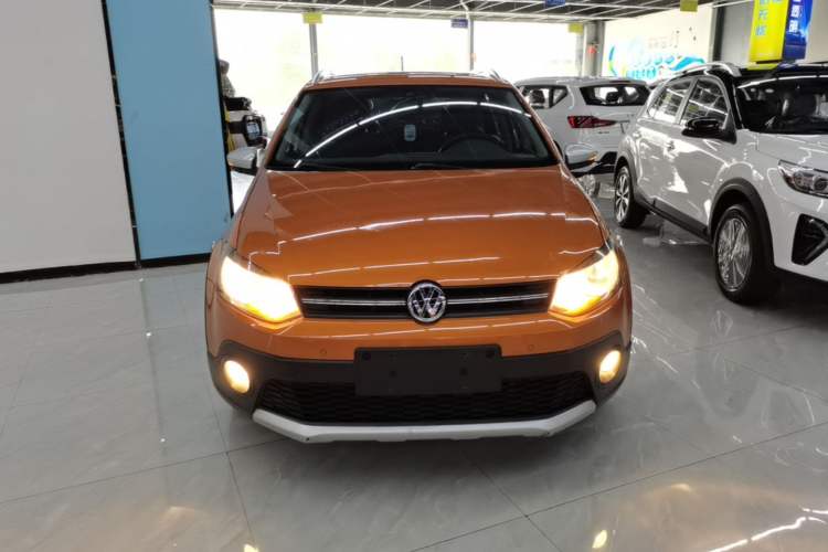 Used Volkswagen Polo 2016 1.6L Cross Polo Automatic Front