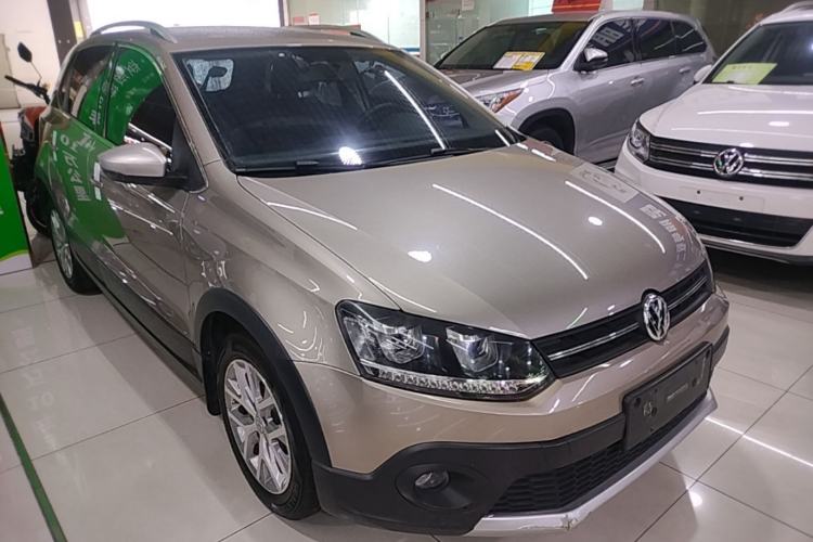 Used Volkswagen Polo 2016 1.4L Cross Polo Automatic Front Right 45 Deg
