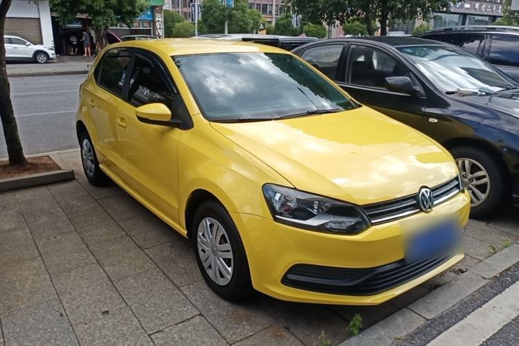 Used Volkswagen Polo 2016 1.4L Automatic Trendy Model Front Right 45 Deg
