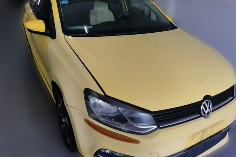 Used Volkswagen Polo 2016 1.6L Automatic Comfort Model Front Right 45 Deg