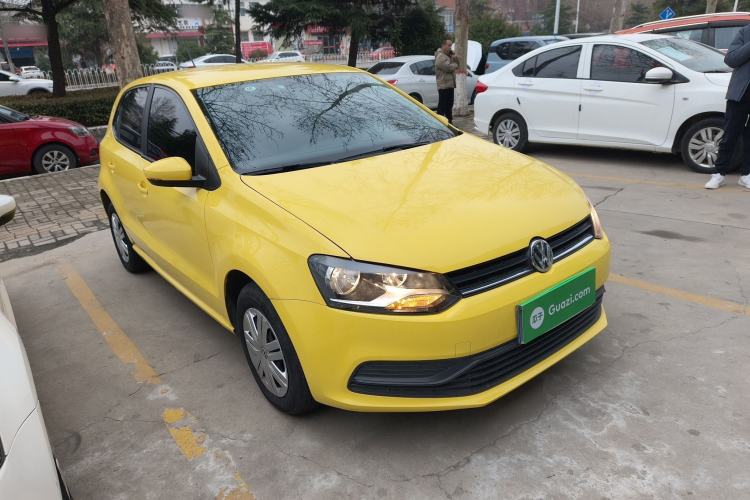 Used Volkswagen Polo 2016 1.4L Automatic Trendy Model Front Right 45 Deg