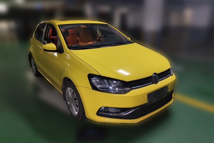 Used Volkswagen Polo 2016 1.6L Automatic Comfort Model Front Right 45 Deg