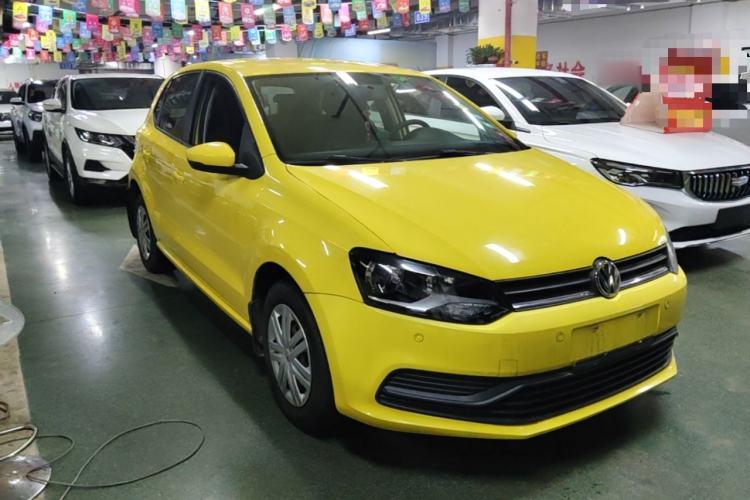 Used Volkswagen Polo 2016 1.4L Automatic Trendy Model Front Right 45 Deg