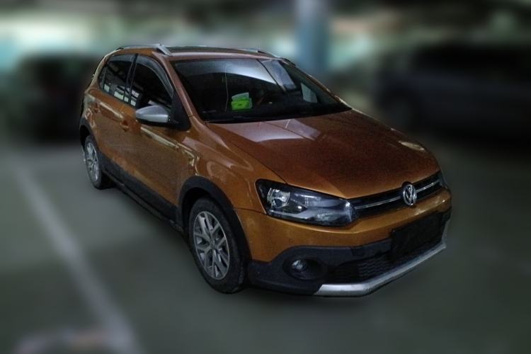 Used Volkswagen Polo 2016 1.6L Cross Polo Automatic Front Right 45 Deg
