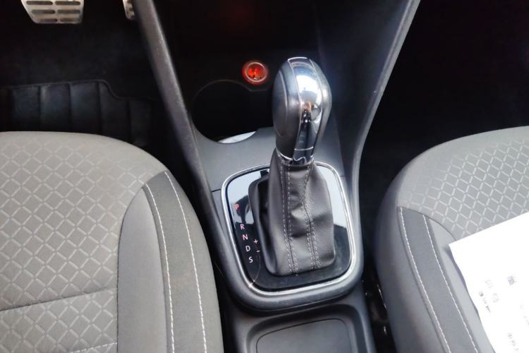 Used Volkswagen Polo 2016 1.6L Cross Polo Automatic Gear Lever