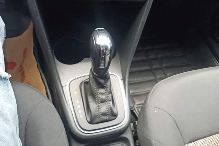Used Volkswagen Polo 2016 1.4L Automatic Trendy Model Gear Lever