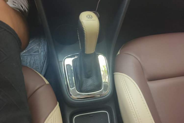 Used Volkswagen Polo 2016 1.4L Automatic Trendy Model Gear Lever