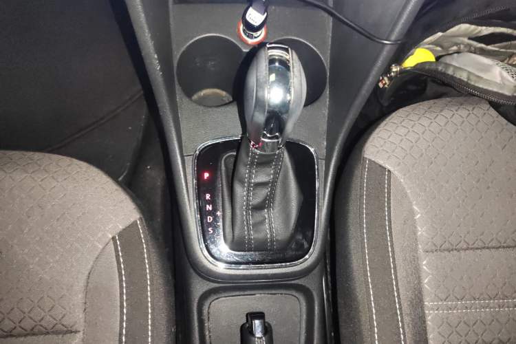 Used Volkswagen Polo 2016 1.6L Cross Polo Automatic Gear Lever