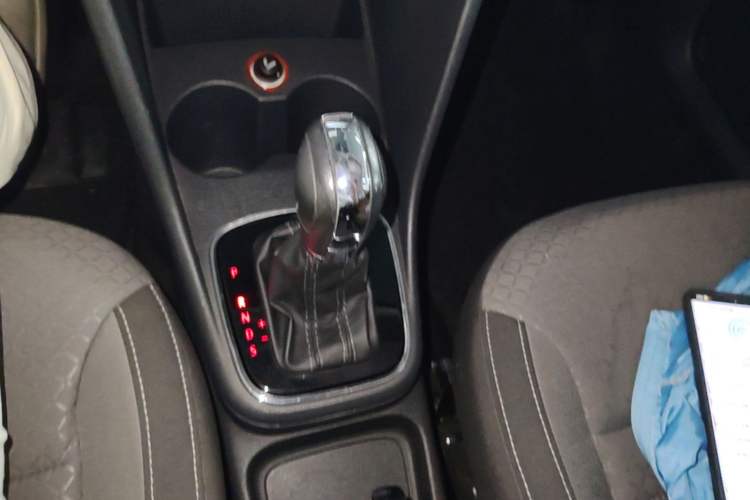 Used Volkswagen Polo 2016 1.6L Cross Polo Automatic Gear Lever