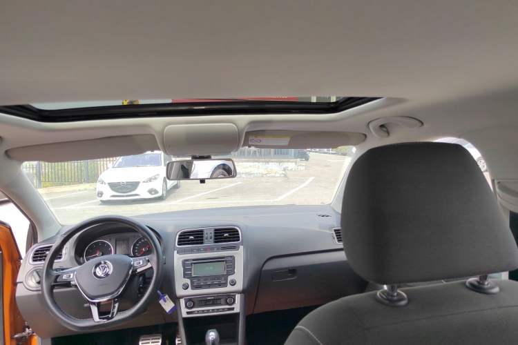 Used Volkswagen Polo 2016 1.6L Cross Polo Automatic Headliner