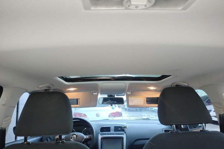 Used Volkswagen Polo 2016 1.6L Cross Polo Automatic Headliner