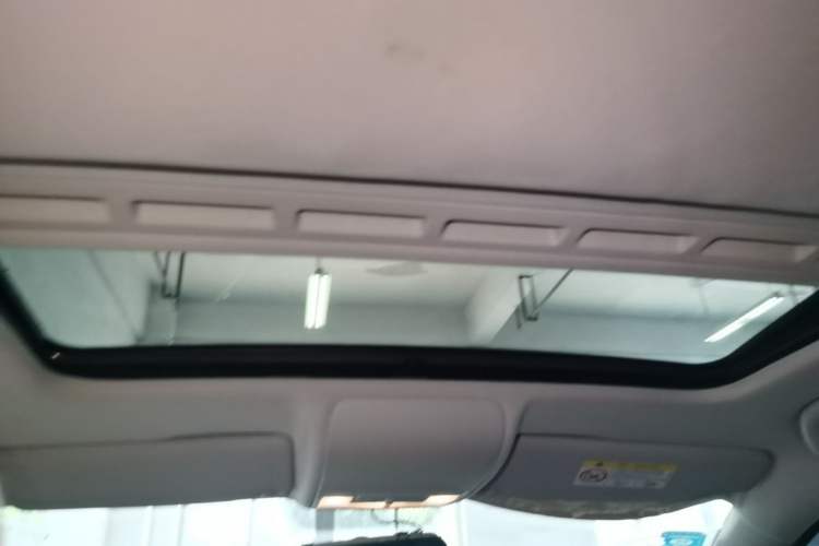 Used Volkswagen Polo 2016 1.6L Automatic Comfort Model Headliner
