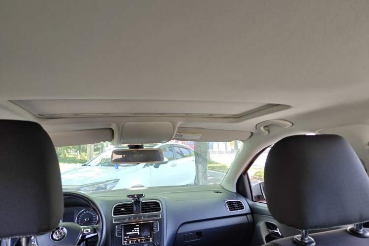 Used Volkswagen Polo 2016 1.6L Cross Polo Automatic Headliner