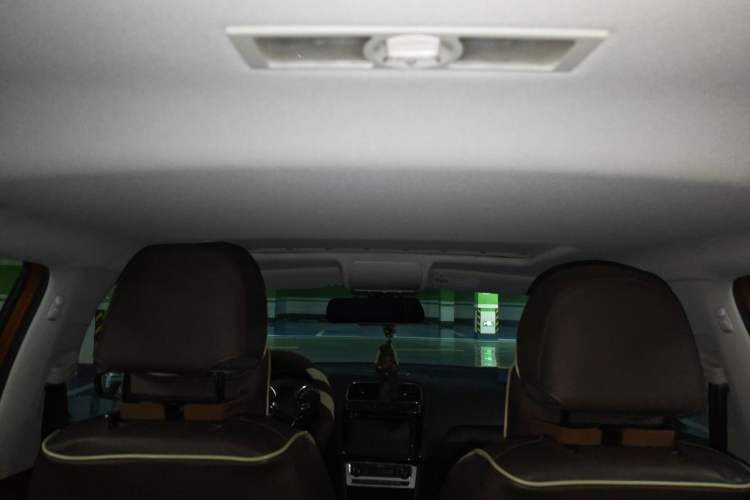 Used Volkswagen Polo 2016 1.6L Cross Polo Automatic Headliner