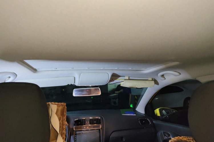 Used Volkswagen Polo 2016 1.6L Automatic Comfort Model Headliner