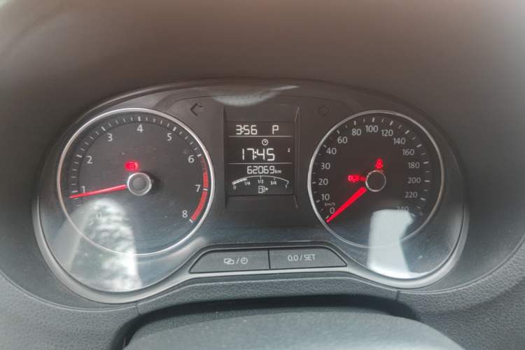 Used Volkswagen Polo 2016 1.6L Cross Polo Automatic Instrument Cluster