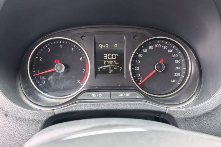 Used Volkswagen Polo 2016 1.6L Cross Polo Automatic Instrument Cluster