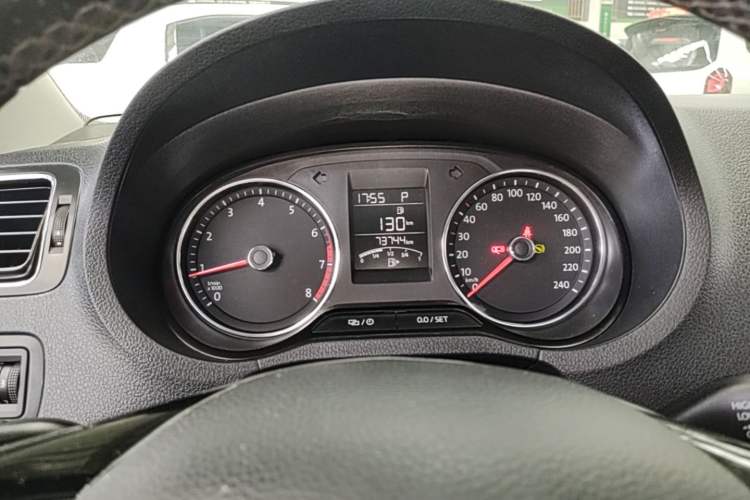 Used Volkswagen Polo 2016 1.6L Cross Polo Automatic Instrument Cluster