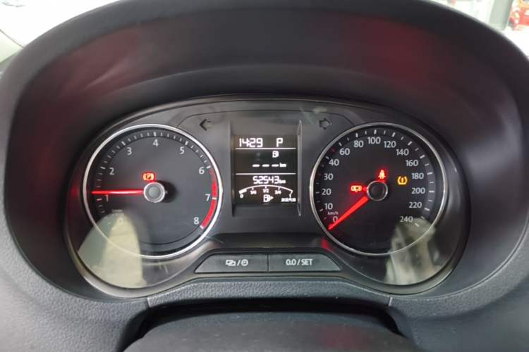 Used Volkswagen Polo 2016 1.6L Cross Polo Automatic Instrument Cluster