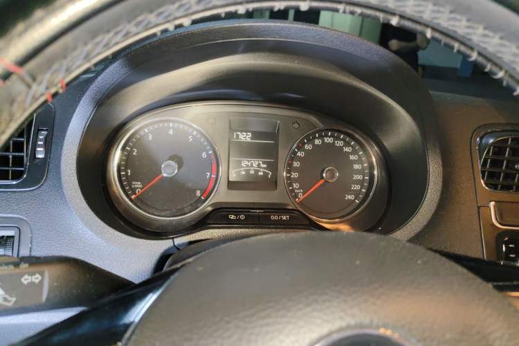 Used Volkswagen Polo 2016 1.6L Automatic Comfort Model Instrument Cluster