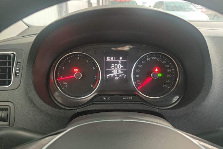 Used Volkswagen Polo 2016 1.6L Cross Polo Automatic Instrument Cluster