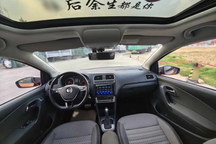 Used Volkswagen Polo 2016 1.6L Cross Polo Automatic Interior 10