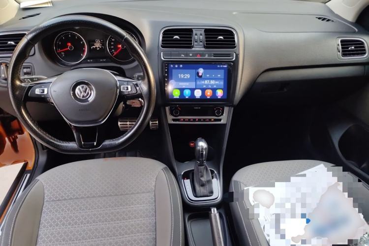 Used Volkswagen Polo 2016 1.6L Cross Polo Automatic Interior 2