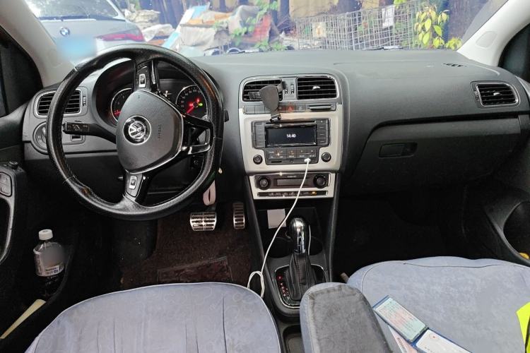 Used Volkswagen Polo 2016 1.6L Cross Polo Automatic Interior 2