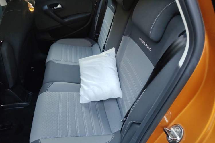 Used Volkswagen Polo 2016 1.6L Cross Polo Automatic Interior 4