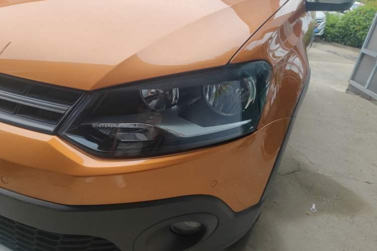 Used Volkswagen Polo 2016 1.6L Cross Polo Automatic Left Front Headlight
