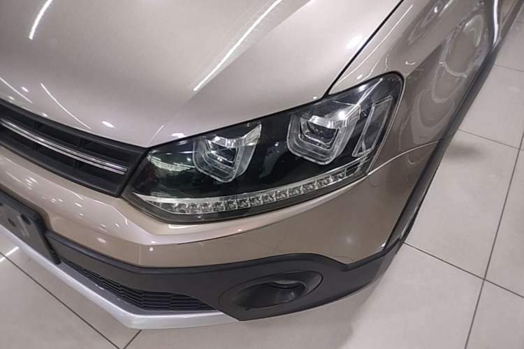 Used Volkswagen Polo 2016 1.4L Cross Polo Automatic Left Front Headlight