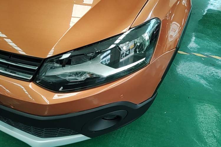 Used Volkswagen Polo 2016 1.6L Cross Polo Automatic Left Front Headlight