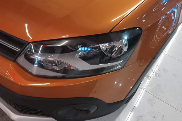 Used Volkswagen Polo 2016 1.6L Cross Polo Automatic Left Front Headlight
