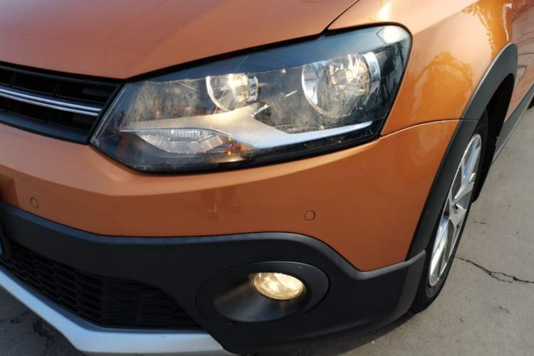 Used Volkswagen Polo 2016 1.6L Cross Polo Automatic Left Front Headlight