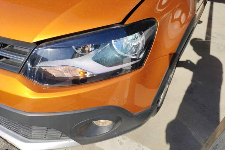 Used Volkswagen Polo 2016 1.6L Cross Polo Automatic Left Front Headlight