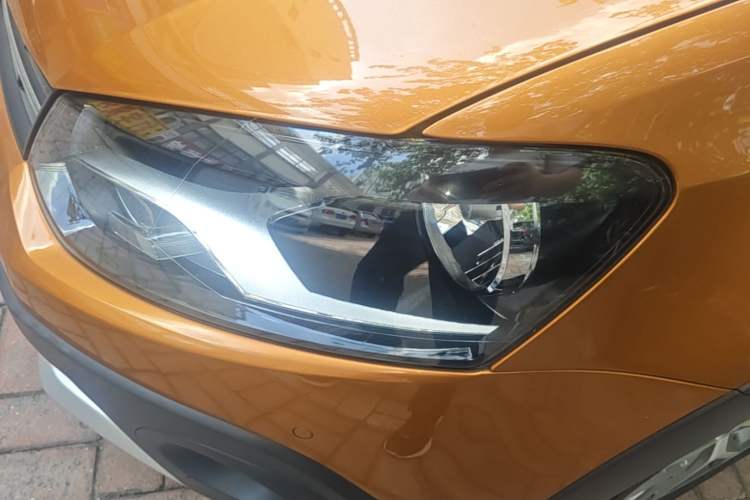 Used Volkswagen Polo 2016 1.6L Cross Polo Automatic Left Front Headlight