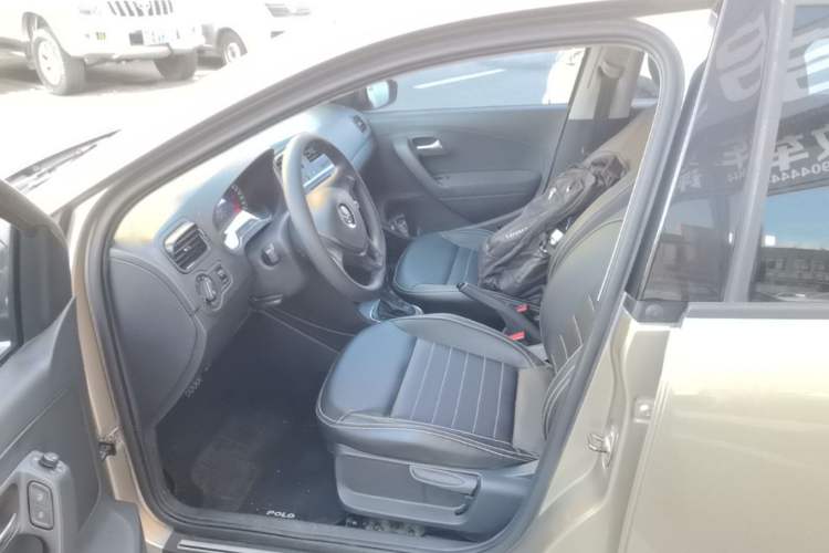 Used Volkswagen Polo 2016 1.4L Cross Polo Automatic Left Front Seat