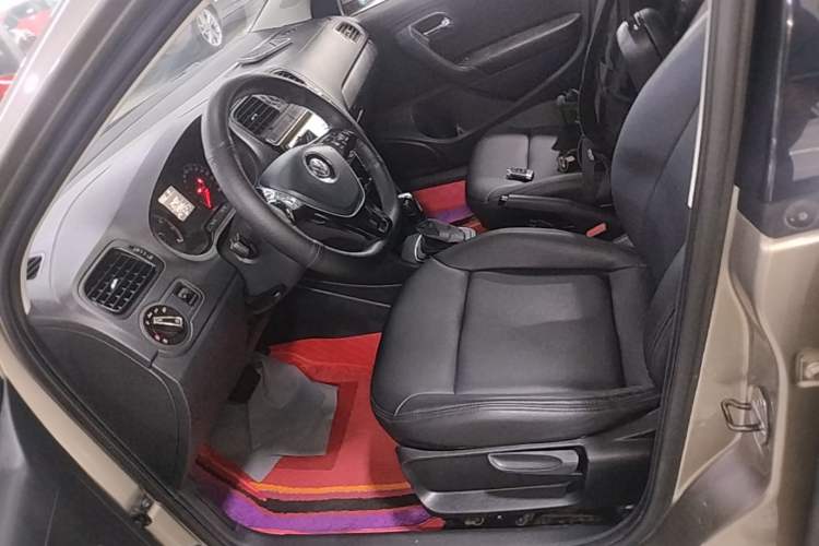 Used Volkswagen Polo 2016 1.4L Cross Polo Automatic Left Front Seat