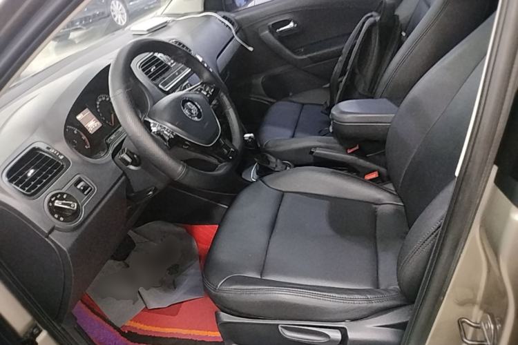 Used Volkswagen Polo 2016 1.4L Cross Polo Automatic Left Front Seat
