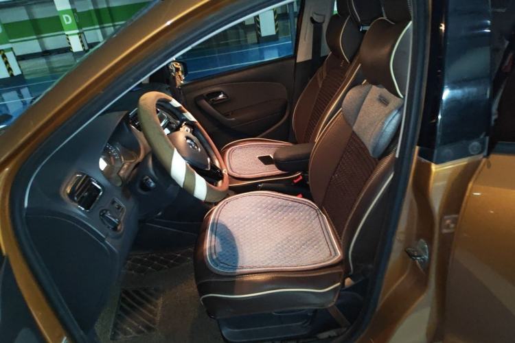 Used Volkswagen Polo 2016 1.6L Cross Polo Automatic Left Front Seat